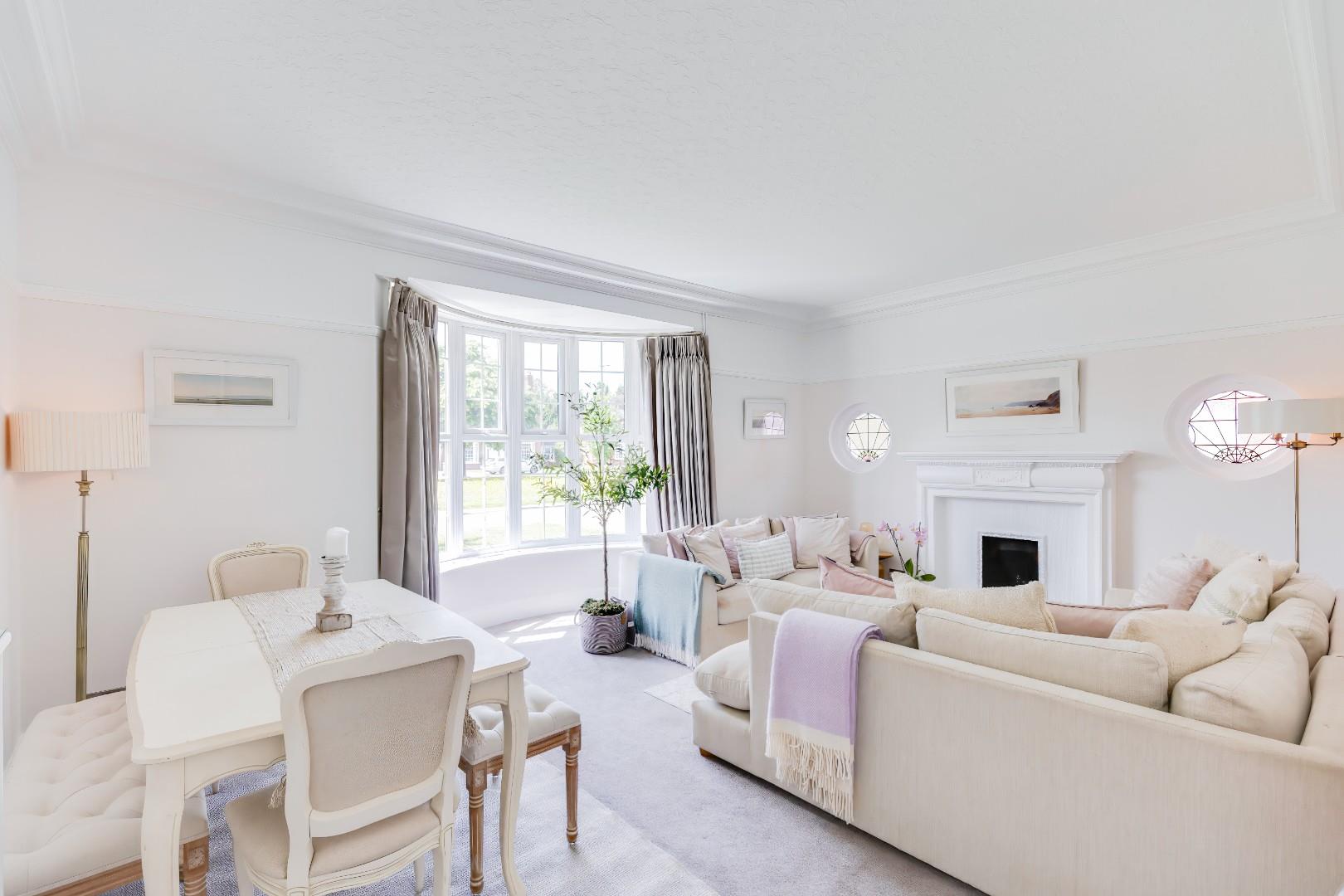 18 Queen Anne Square, Cardiff, CF10 3ED